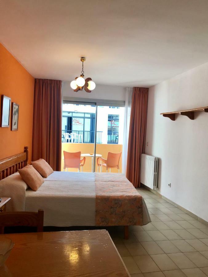 Apartamentos Jovial Sant Antoni de Portmany Екстериор снимка